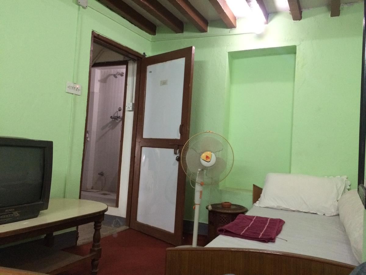 Ajima Guest House Bhatgoan Esterno foto
