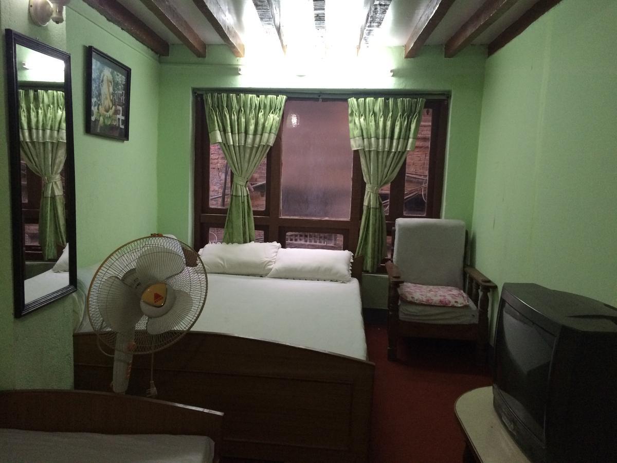 Ajima Guest House Bhatgoan Esterno foto